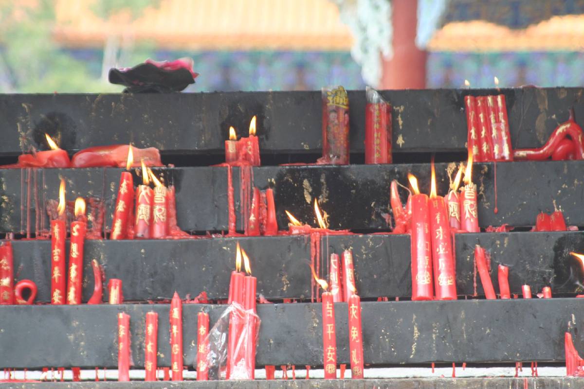 buddist candles buddist candles