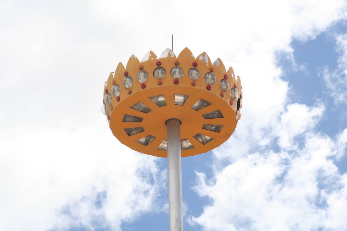 big lights or big brother big lights or big brother