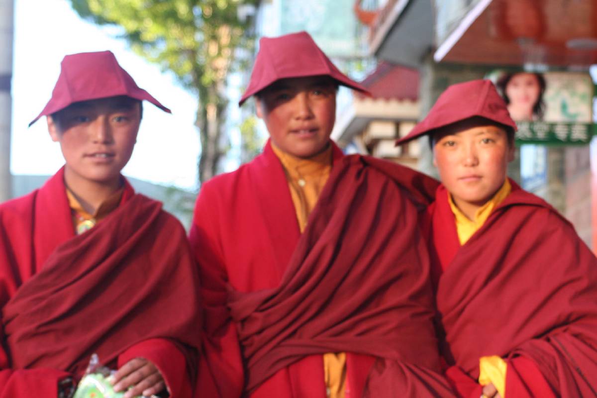 young buddhists in litang young buddhists in litang