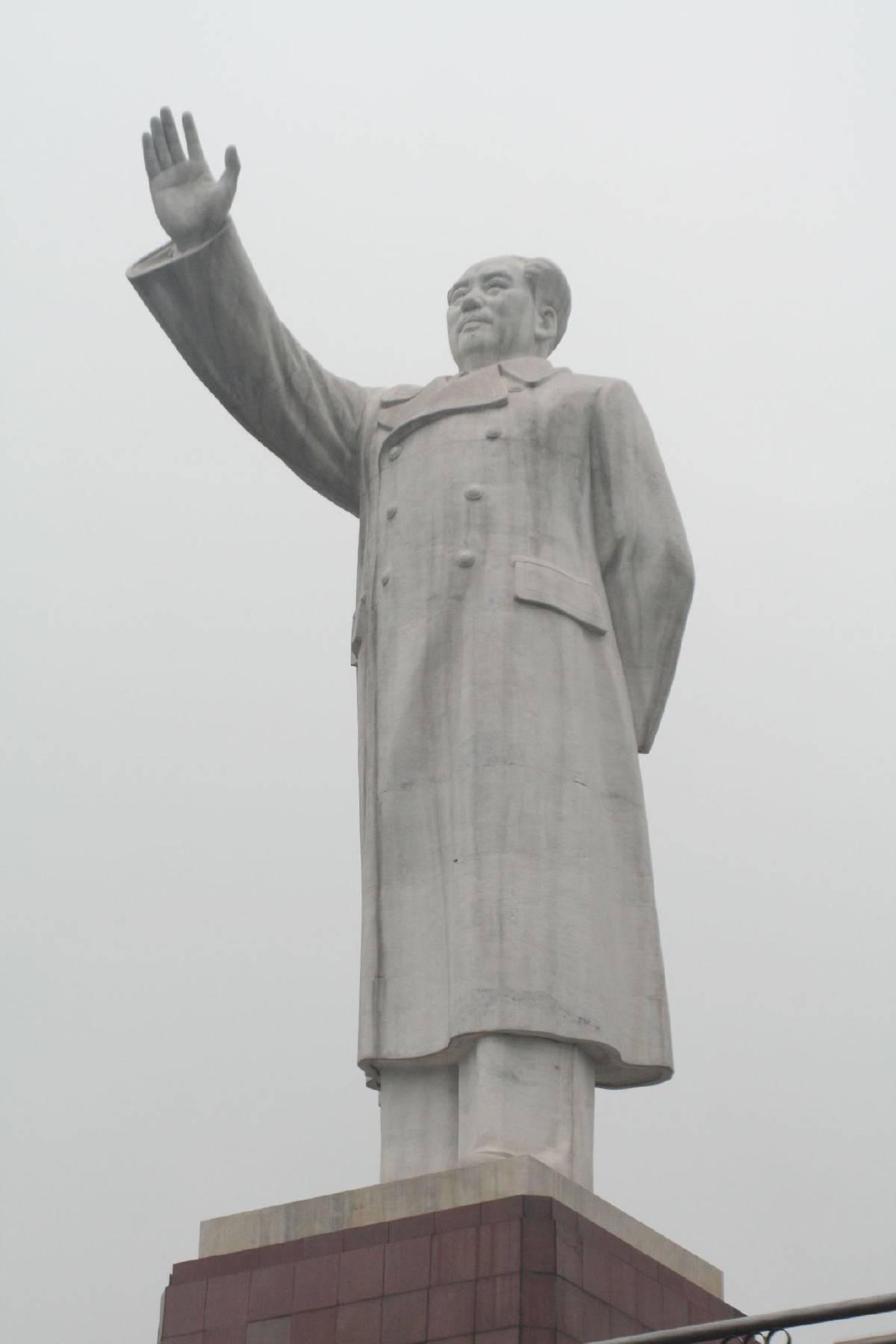 mao statue - chengdu mao statue - chengdu