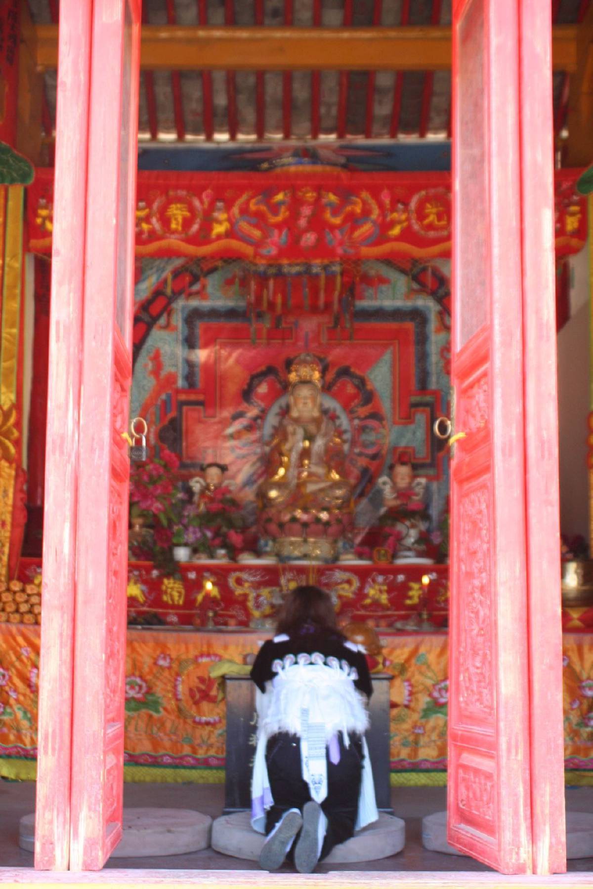 temple in yunnan temple in yunnan