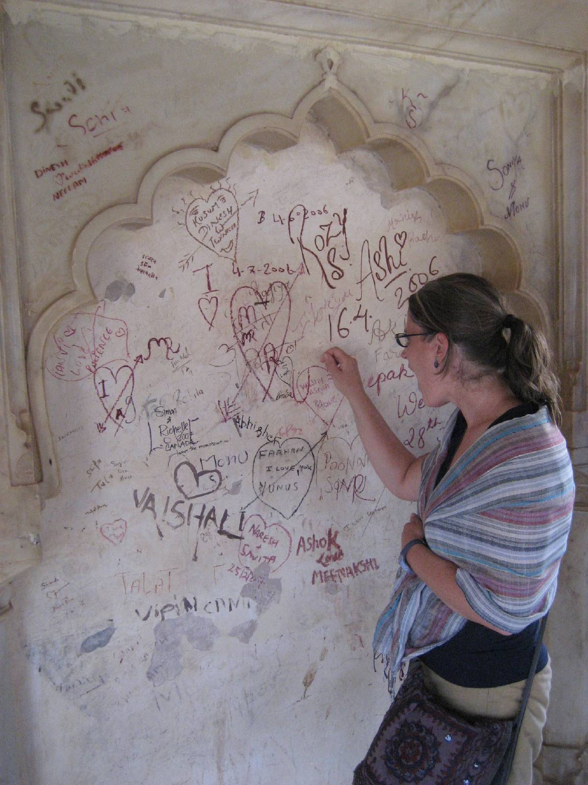 crazy temple graffiti at amber fort crazy temple graffiti at amber fort