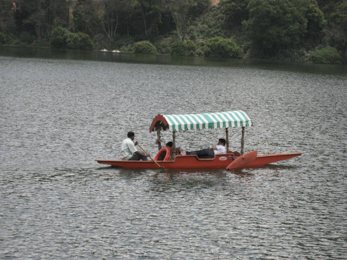 honeymooners on the lake honeymooners on the lake