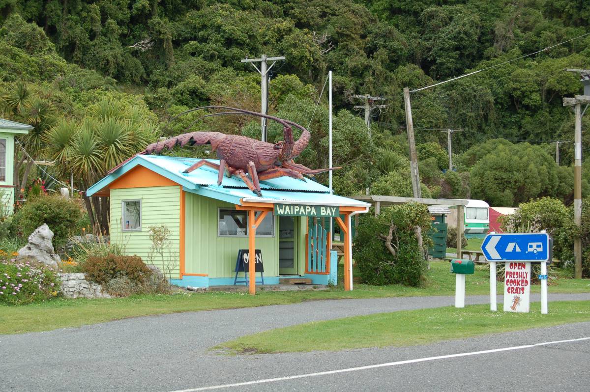 get your fresh lobster here get your fresh lobster here
